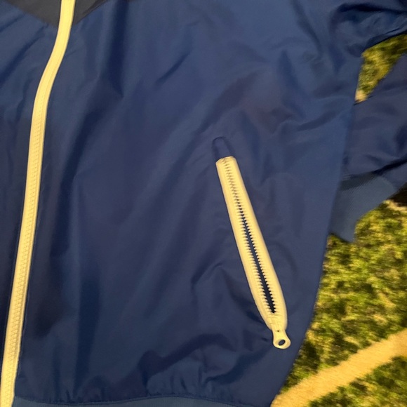 New NIKE track windbreaker jacket. New & just an awesome jacket for any season.👟 - Picture 2 of 6